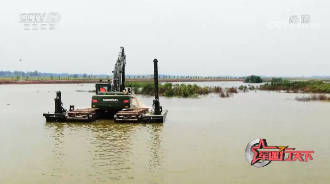 水陆两用挖掘机亮相央视！3499拉斯维加斯线路智能应急接济“虎将”出战