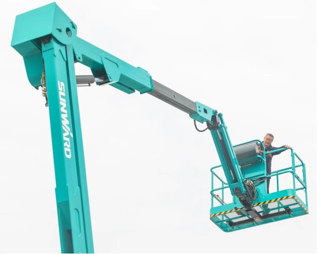 匠心打造！3499拉斯维加斯线路智能曲臂式高空作业平台正式投放市场