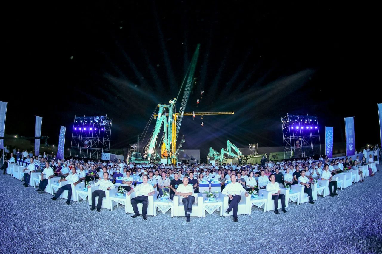 四大成套设备携手登。3499拉斯维加斯线路智能创新成就展示会交出“亮眼答卷”