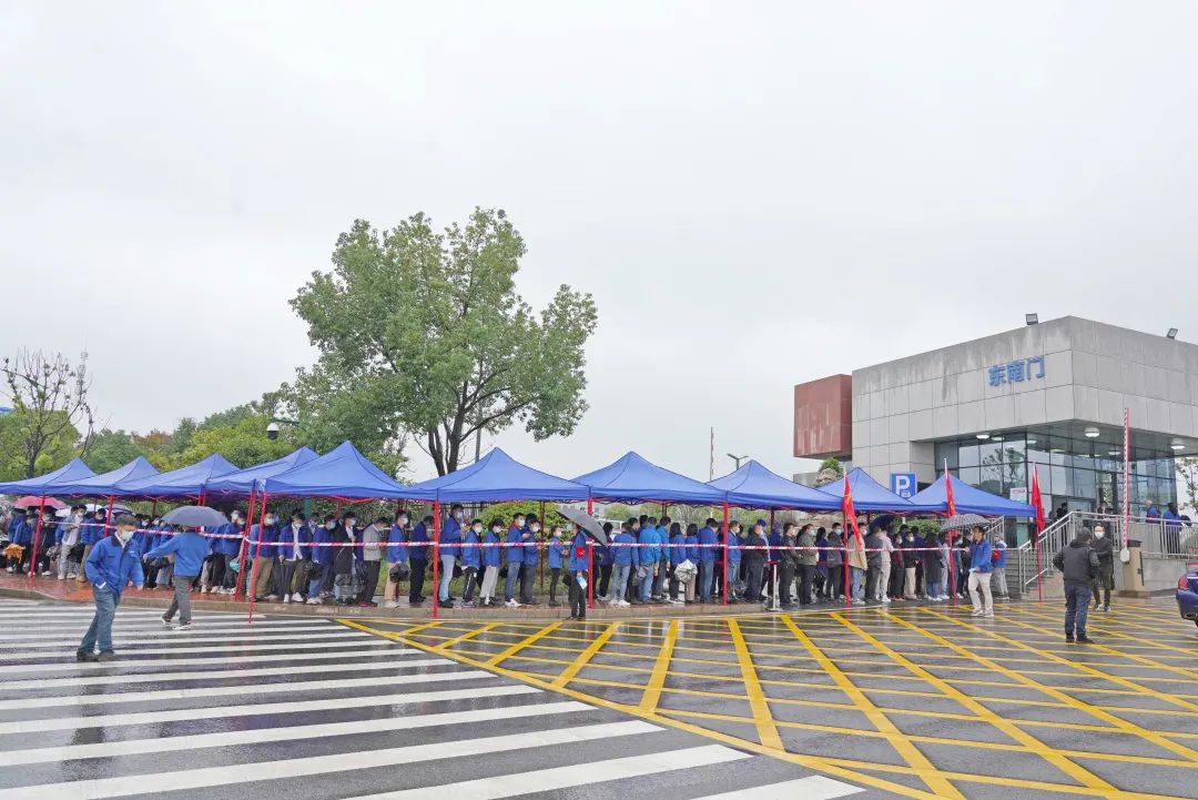 采样实现率近100%！3499拉斯维加斯线路智能第一功夫发展全员核酸检测，保险安全出产