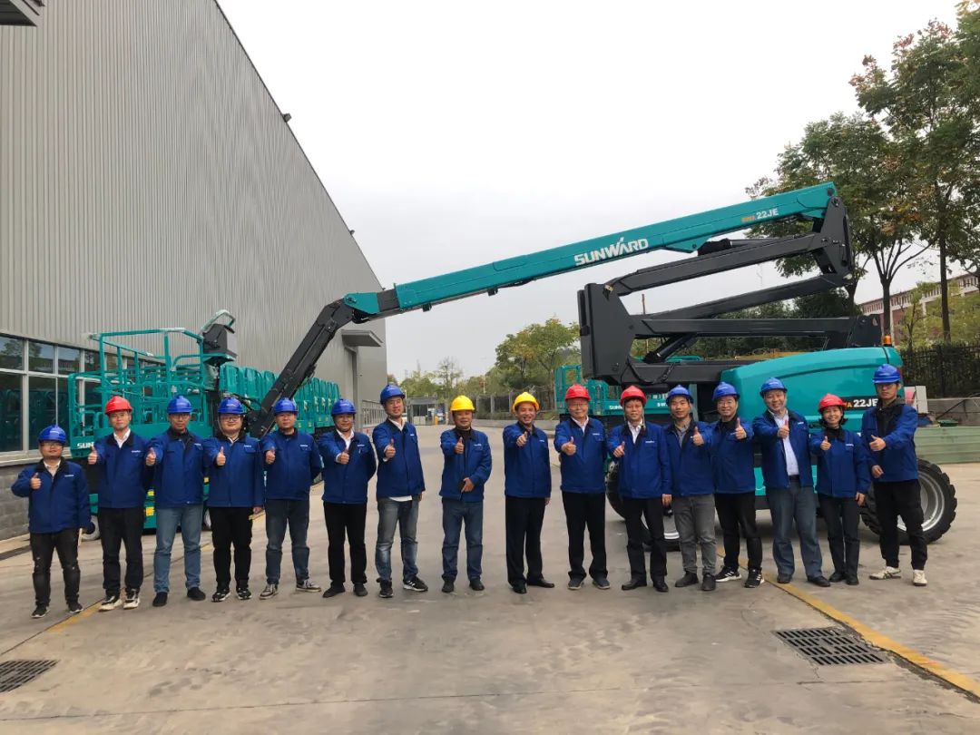 同级别作业高度最高！3499拉斯维加斯线路智能首款自主研发电动臂式高空作业平台下线