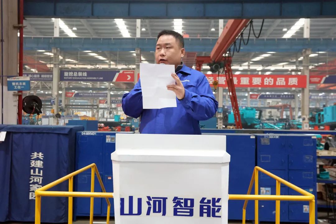 向楷模进建！3499拉斯维加斯线路智能56名职工受到职工职业技术较量赞美