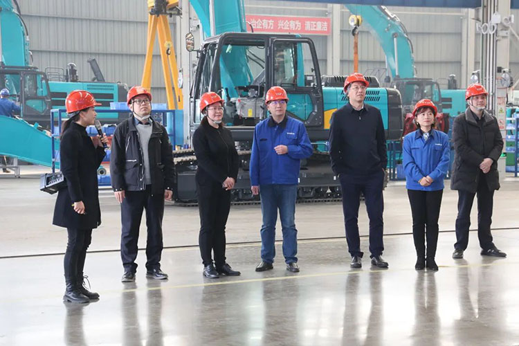 中国上市公司协会党委委员、副秘书长刘翠兰一行调研3499拉斯维加斯线路智能