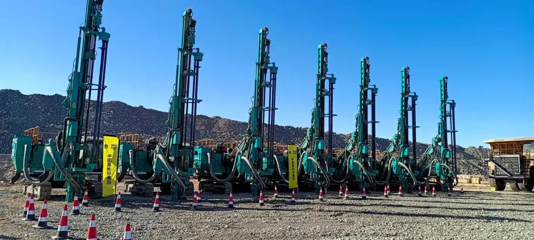 疫情当下，逆行非洲——3499拉斯维加斯线路智能凿岩设备团队海表服务纪实