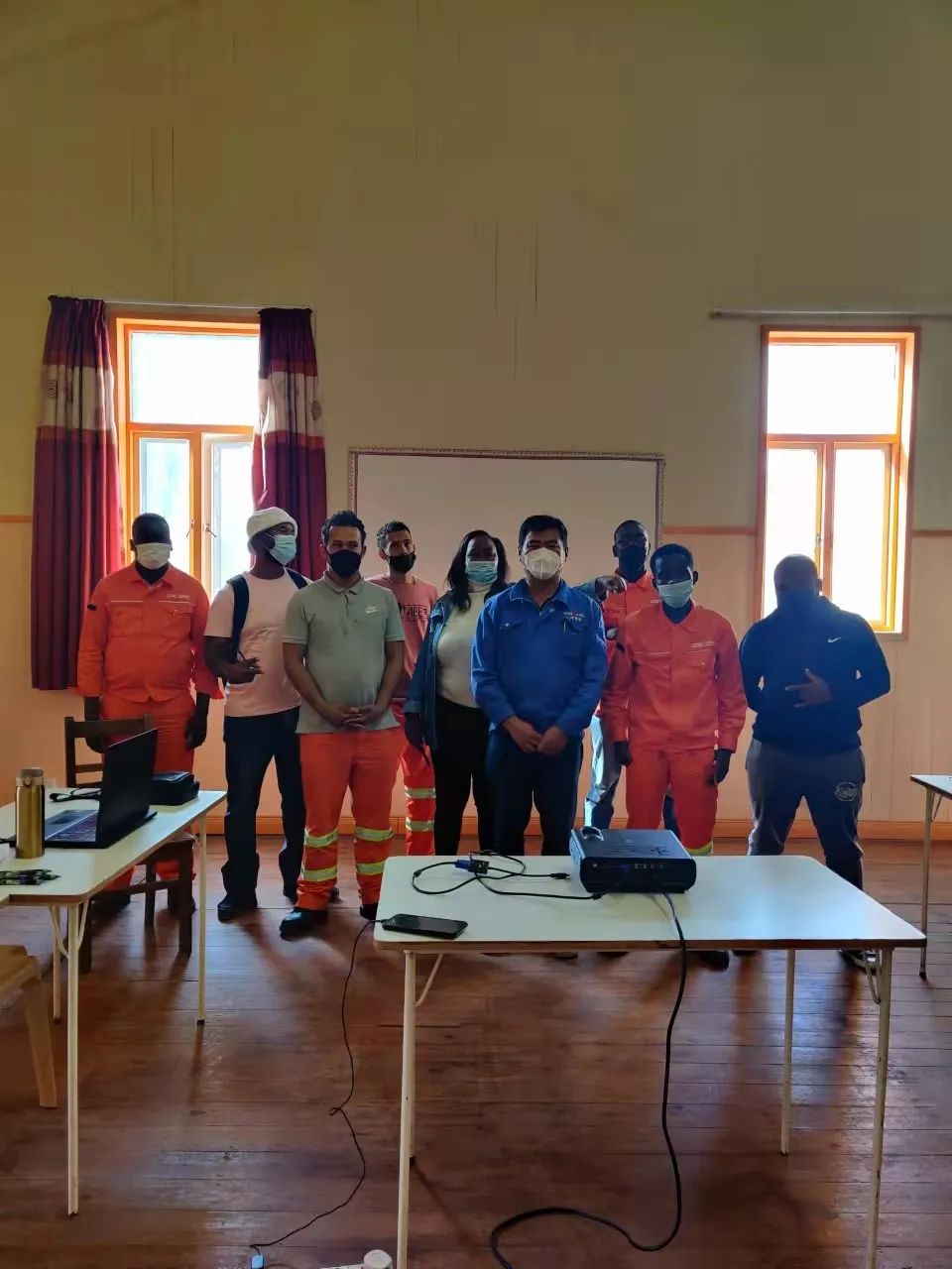 疫情当下，逆行非洲——3499拉斯维加斯线路智能凿岩设备团队海表服务纪实