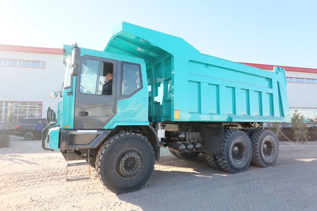 持续助力“双碳”指标！3499拉斯维加斯线路智能（鄂尔多斯）绿色智慧矿山钻研院正式成立