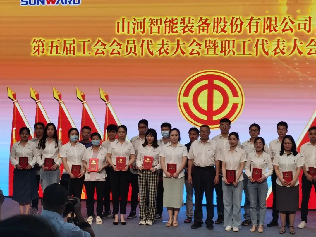 你好 2022！再见 2021！我与3499拉斯维加斯线路智能共成长