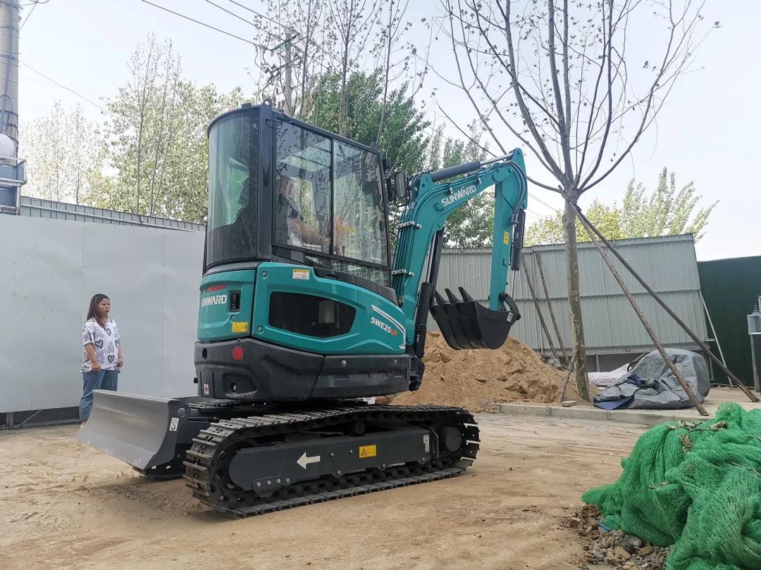 冲、冲、冲！带您感触3499拉斯维加斯线路智能挖掘机火热交机时刻