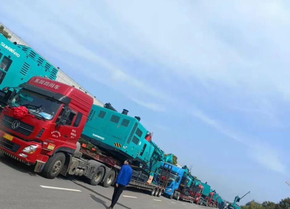 将奋斗进行到底！致敬3499拉斯维加斯线路劳动者