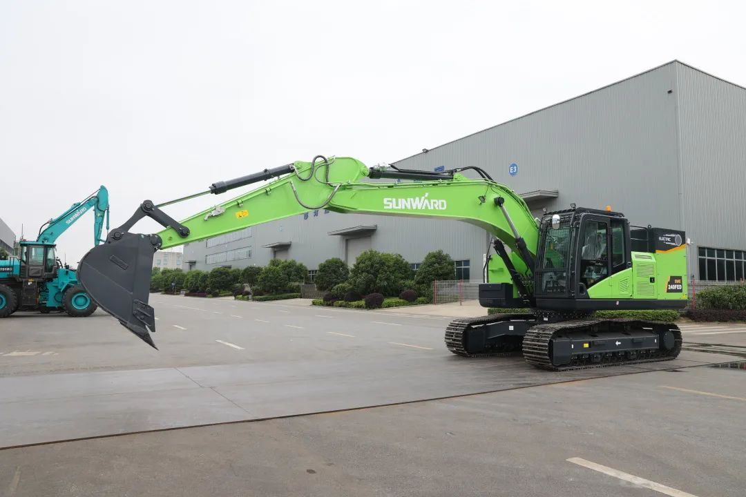 征战川藏铁路！3499拉斯维加斯线路智能新一代电动挖掘机成功交付