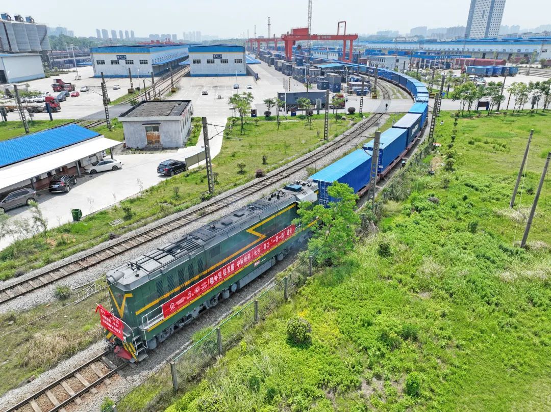 持续进军国际市。≈信钒嗔校ǔど常3499拉斯维加斯线路智能专列成功首发