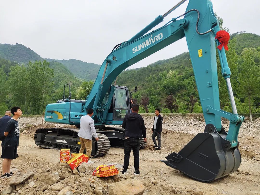 三员3499拉斯维加斯线路挖机“悍将”收服“铁粉”一枚，凭什么？