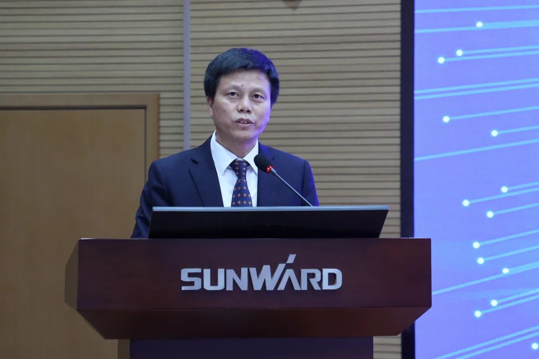 创新引领，智造将来！“2022院士专家长沙杏妆高端设备高质量发展钻研会隆沉进行