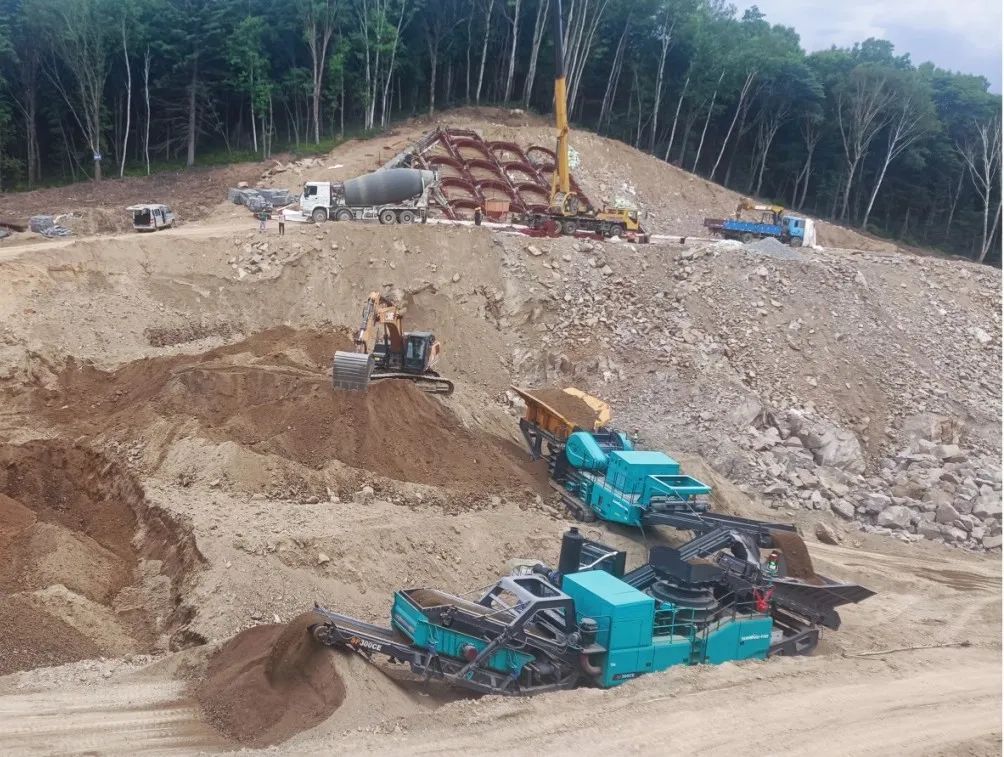 3499拉斯维加斯线路普石勒成套移动破碎设备助力哈伊高铁铁伊段建设