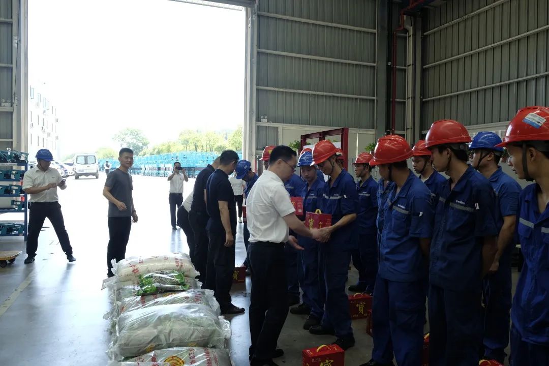 长沙市总工会慰问3499拉斯维加斯线路智能一线员工