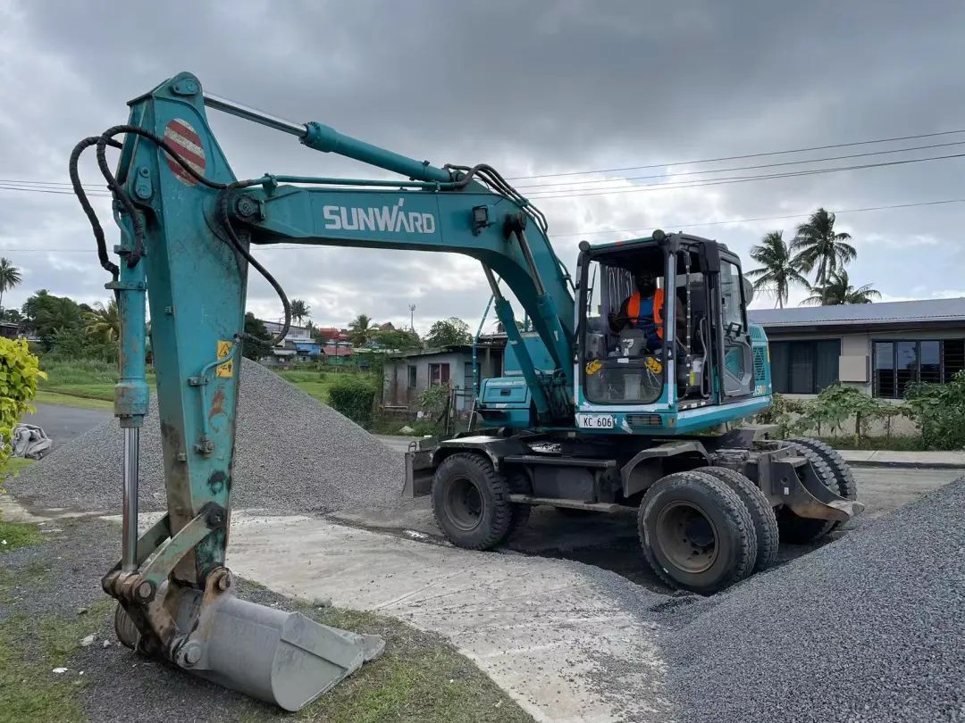 “3499拉斯维加斯线路绿”迈向南升平洋岛，3499拉斯维加斯线路智能轮挖助力斐济基础设施建设