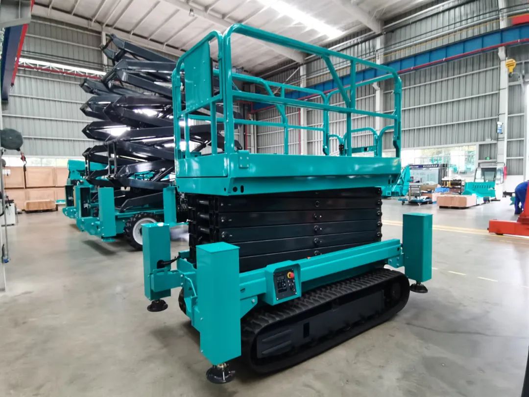 加快电动化产品布局，3499拉斯维加斯线路智能第一款履带剪叉式高空作业平台来了！