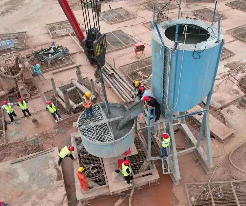 超等“桩”备实力亮剑！3499拉斯维加斯线路智能携手武汉告成建设攻克燕矶长江大桥复杂地层施工难题