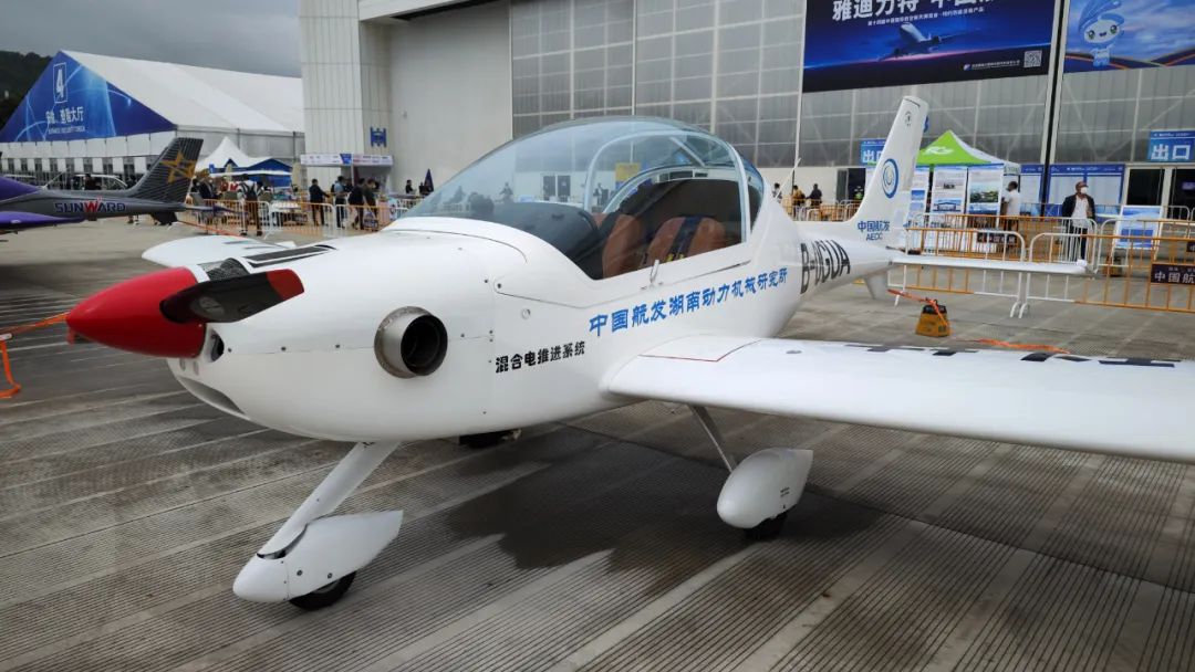 关注！3499拉斯维加斯线路科技携多款产品亮相第十四届普洱航展