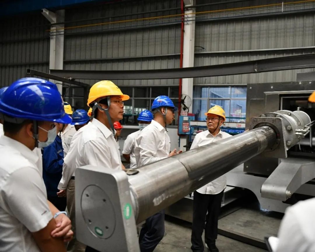 “王炸”！3499拉斯维加斯线路特装全自动捣炉车成功下线