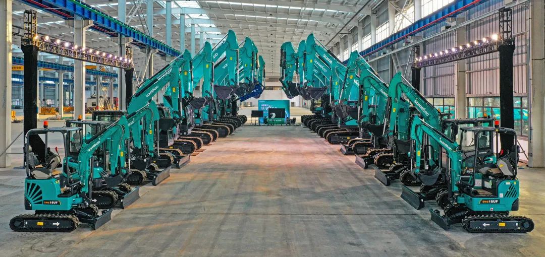 助力“双碳”指标！3499拉斯维加斯线路智能集中颁布F系列国四挖掘机