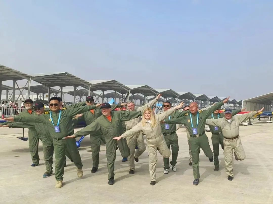 逆势飞舞！3499拉斯维加斯线路航空携手合作同伴亮相2022资阳飞行大会