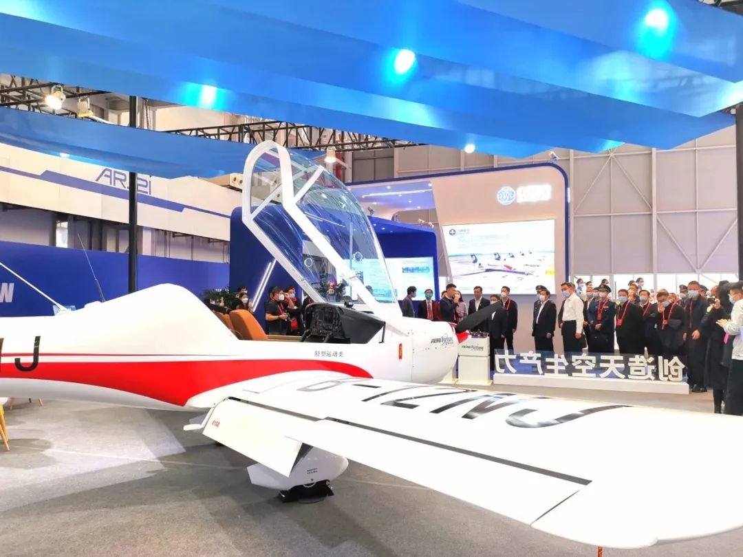 逆势飞舞！3499拉斯维加斯线路航空携手合作同伴亮相2022资阳飞行大会