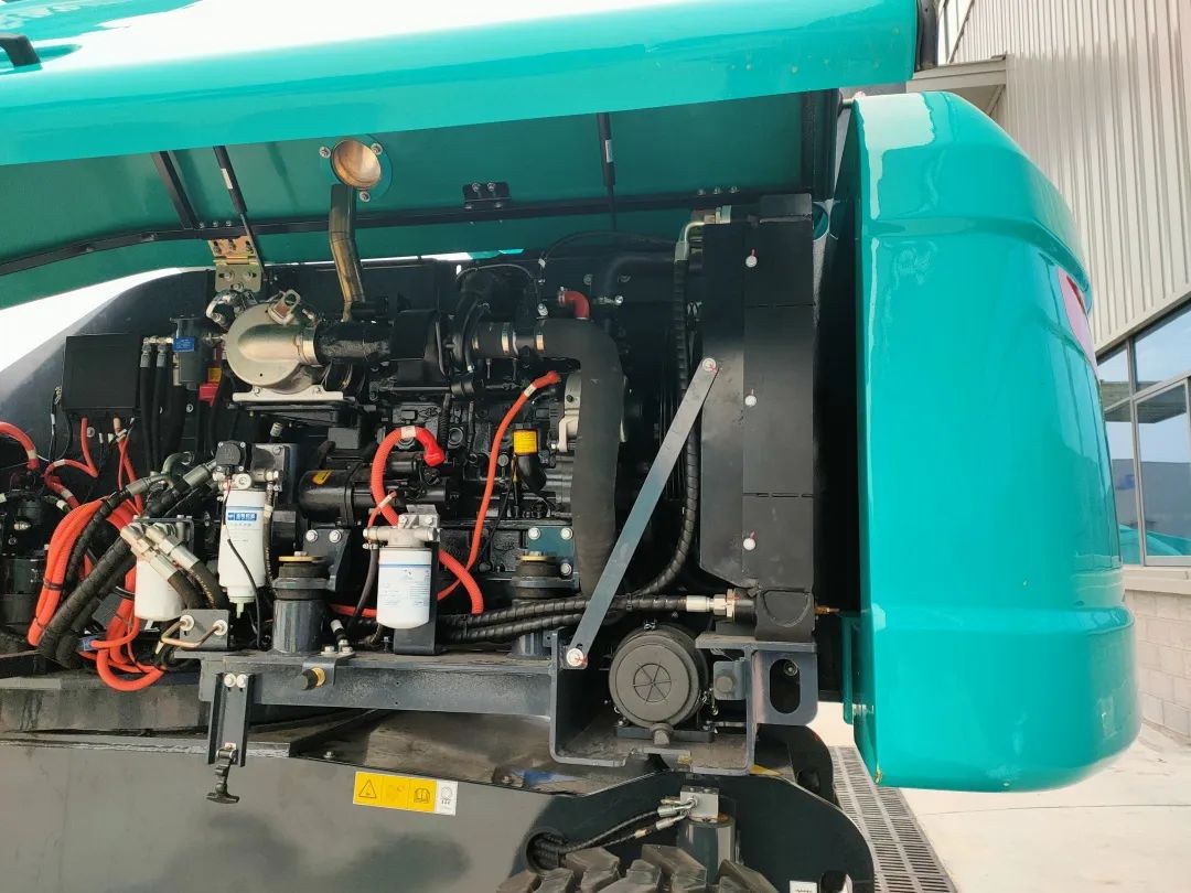 无需扩桥！3499拉斯维加斯线路智能国四款32米直臂式高空作业平台成功下线