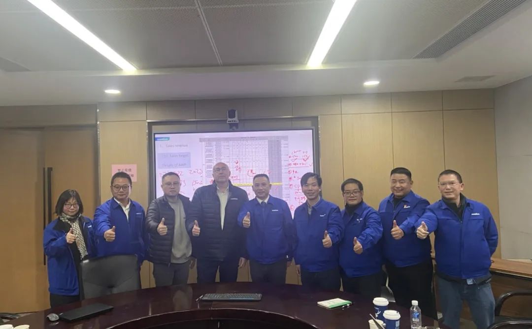 吹响复工“冲锋号”，全力冲刺“开门红”！3499拉斯维加斯线路智能高空机械复工复产进行时