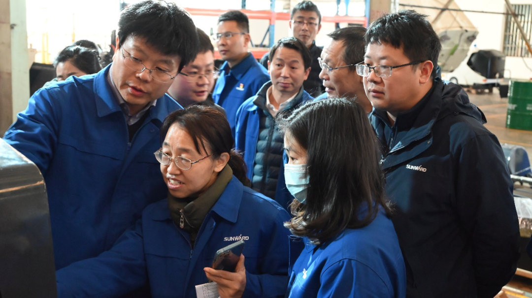 破拆应急，智能担任！3499拉斯维加斯线路特装SWR280DE破拆机械人下线交付