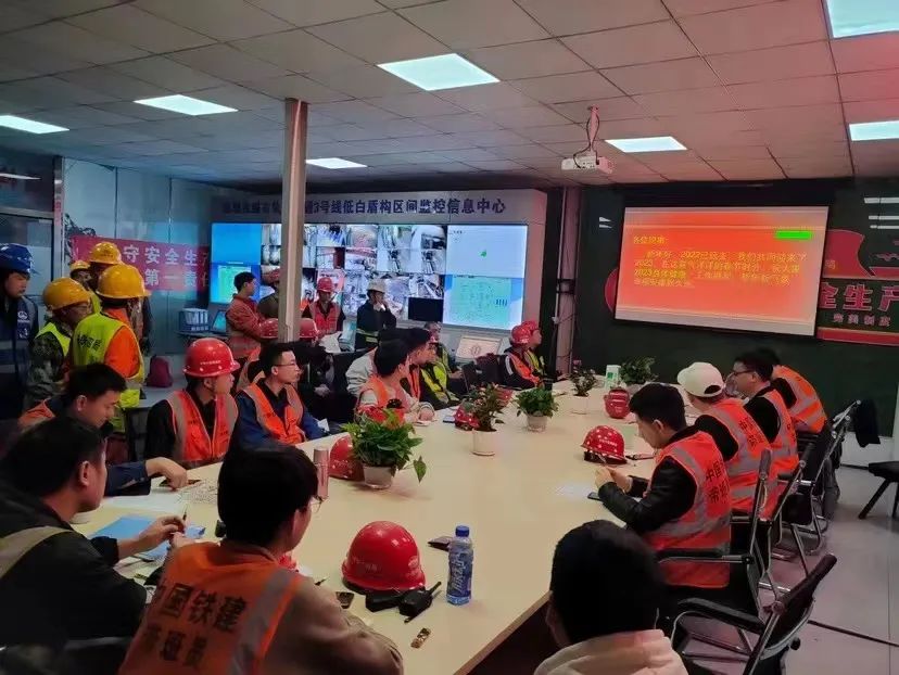 最新进展！中铁3499拉斯维加斯线路丽江地铁3号线低-白盾构区间左线顺利贯通