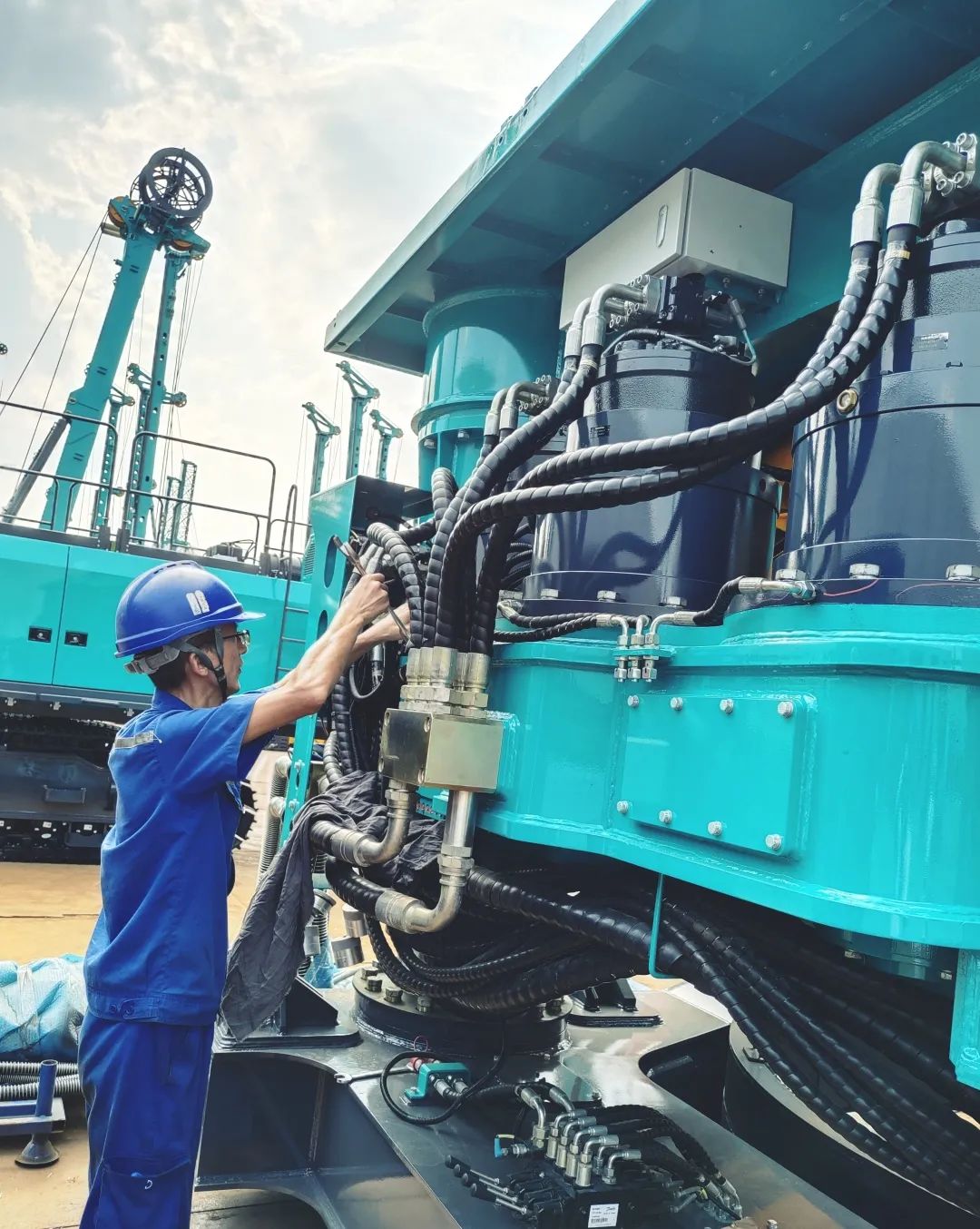 劳动庆幸，创造伟大！纪录那些平庸且伟大的劳动瞬间