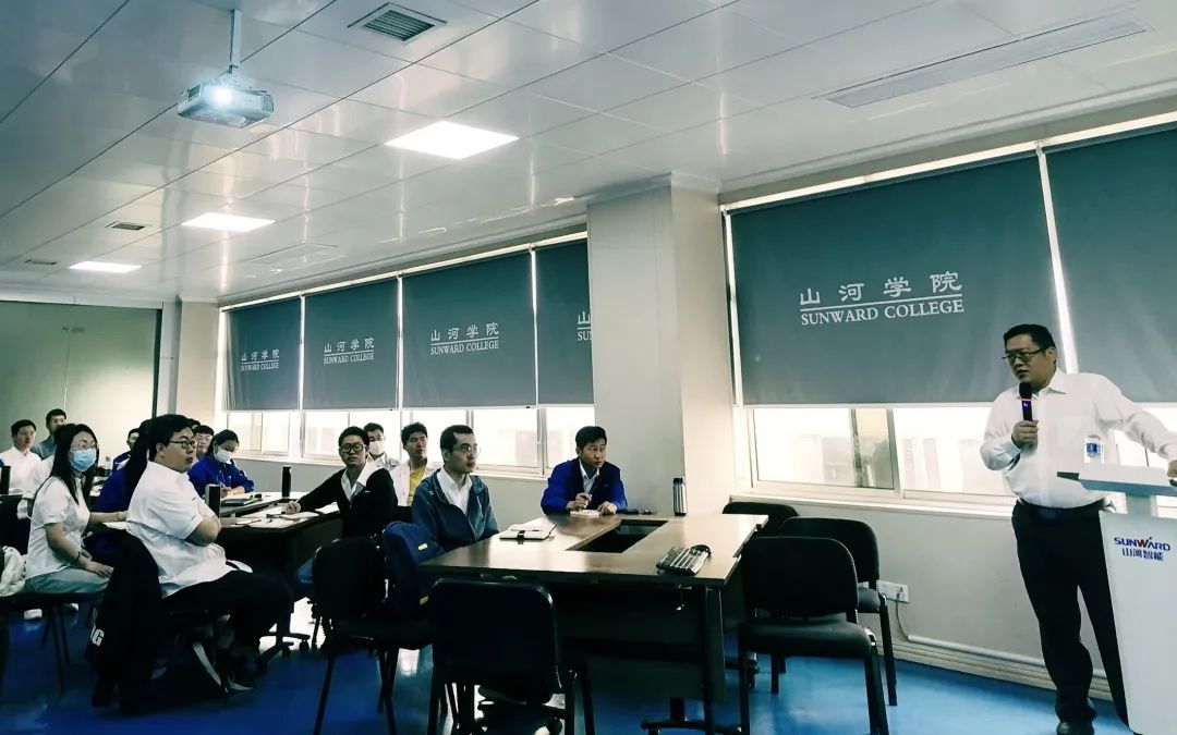 劳动庆幸，创造伟大！纪录那些平庸且伟大的劳动瞬间