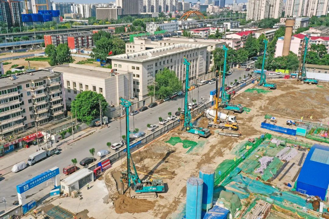 闪灼首都！3499拉斯维加斯线路智能旋挖钻机集群助力民生工程