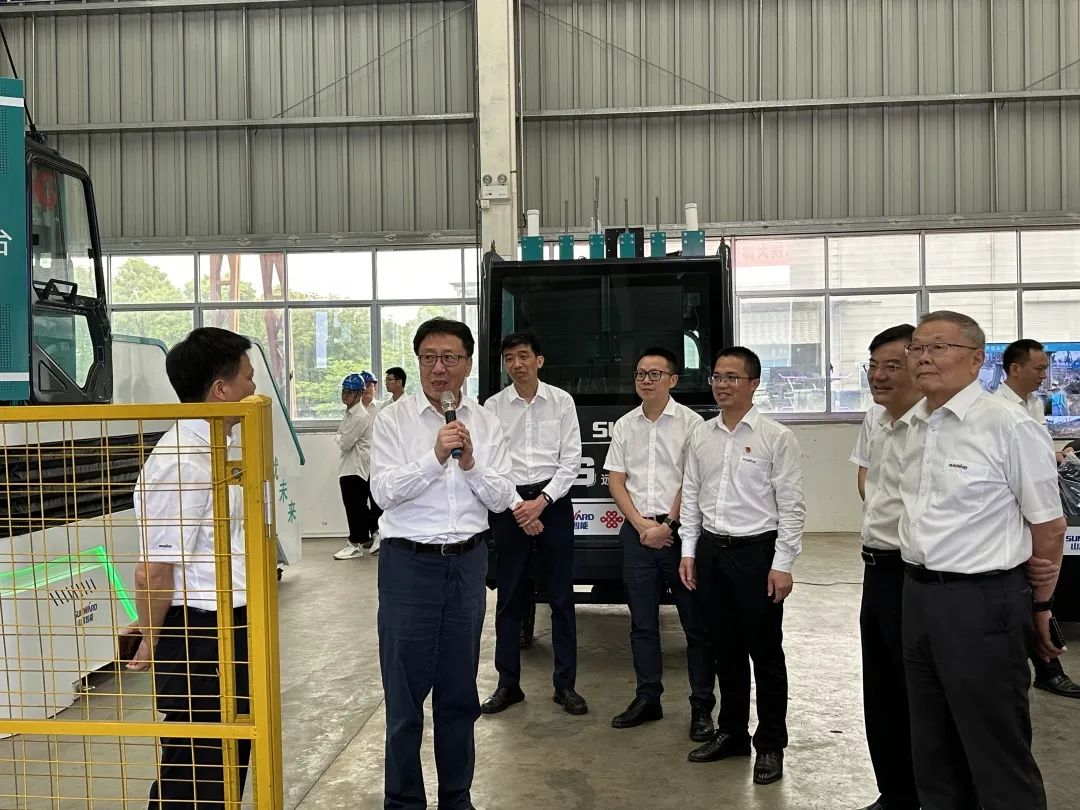 中国联通集团副总经理梁宝俊到访3499拉斯维加斯线路智能