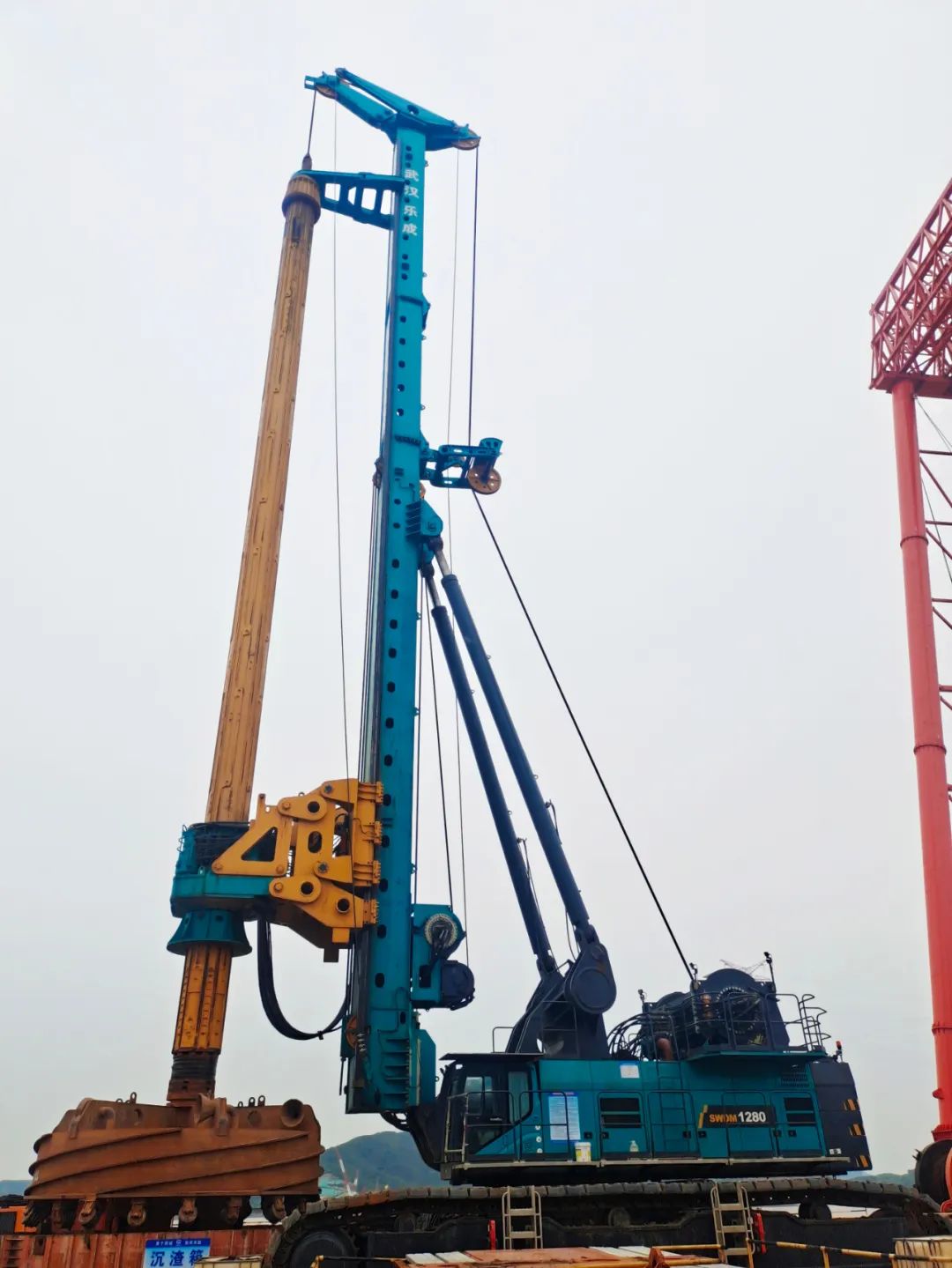 新战绩+1！3499拉斯维加斯线路智能超等旋挖钻机创6.3米直径钻孔新纪录