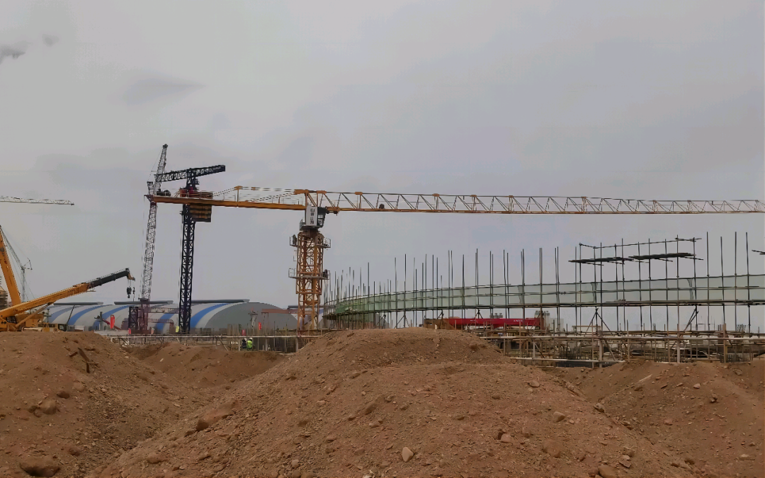 大漠戈壁展雄姿！3499拉斯维加斯线路江麓塔机助力常乐电厂项目