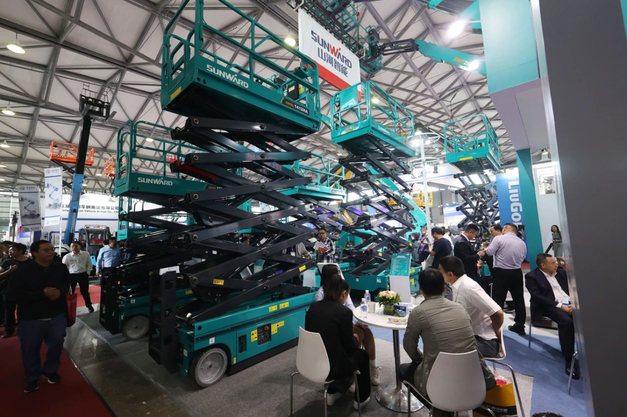 精品出击，闪灼魔都！3499拉斯维加斯线路智能全系列高空机械亮相2023亚洲国际高空展