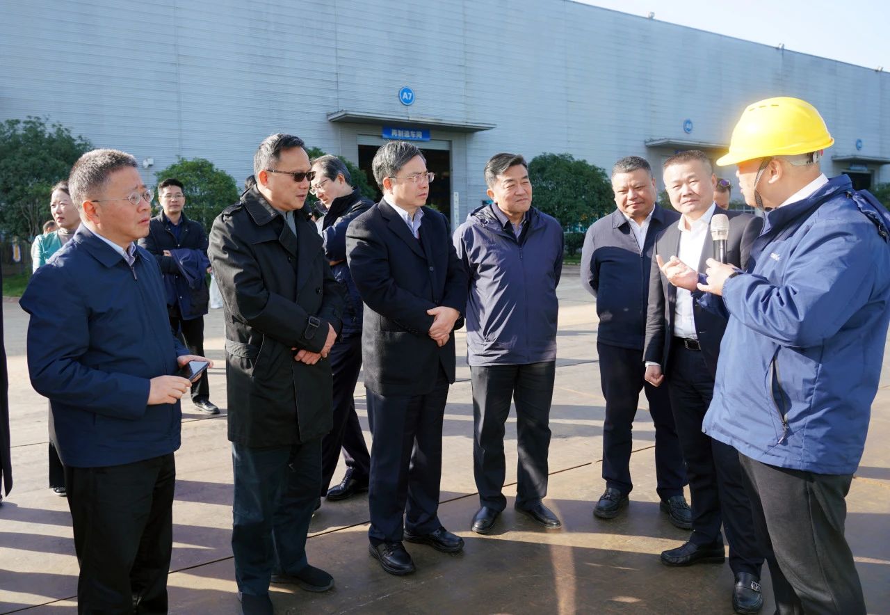 聚焦设备再造作！上海市政协副主席、党组副书记肖贵玉带队调研3499拉斯维加斯线路智能