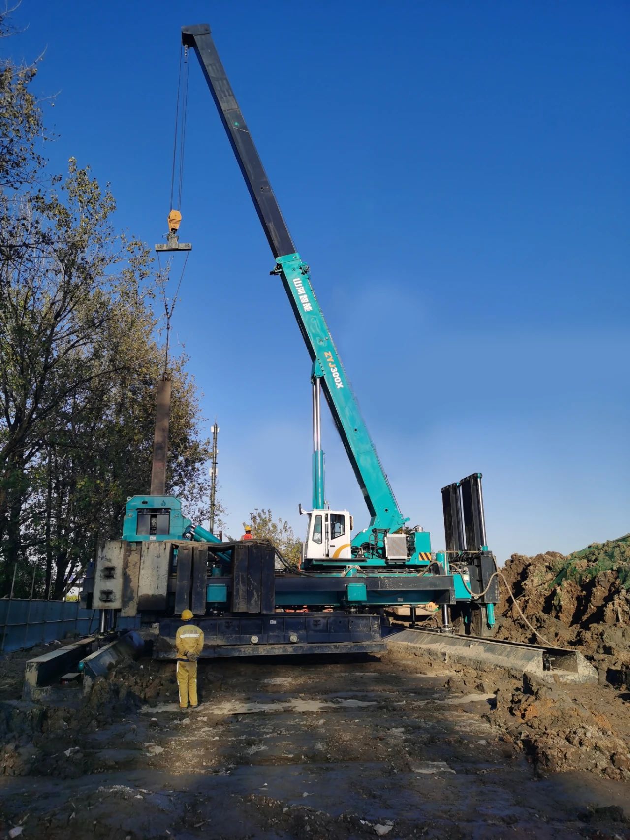 “3499拉斯维加斯线路绿”闪灼西子湖畔！3499拉斯维加斯线路智能ZYJ300X斜桩压桩机强势来袭