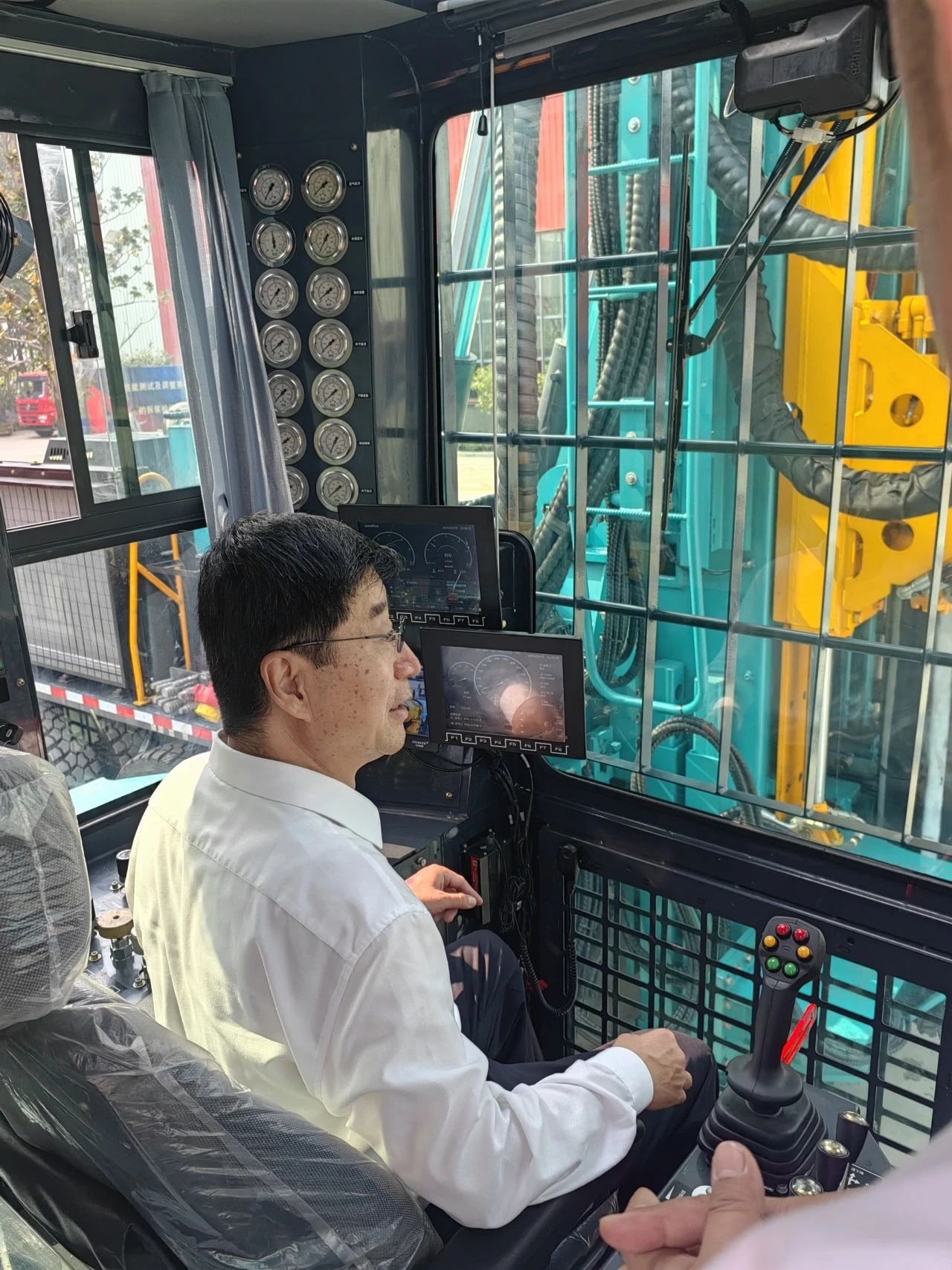 3499拉斯维加斯线路智能创新设备亮相全国矿山钻探（应急接济）技术较量