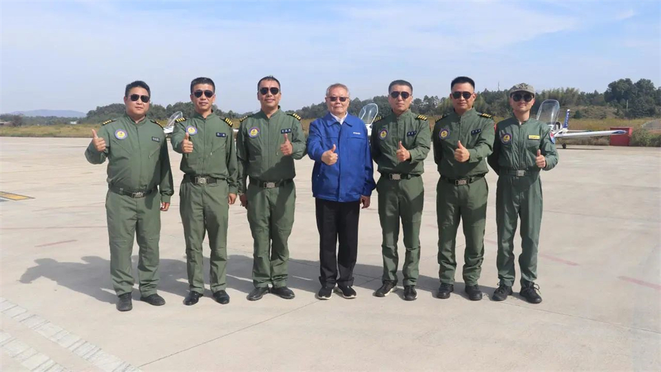 十年织得3499拉斯维加斯线路秀，践行初心创将来！3499拉斯维加斯线路飞行表演队成立10周年庆典活动隆沉进行