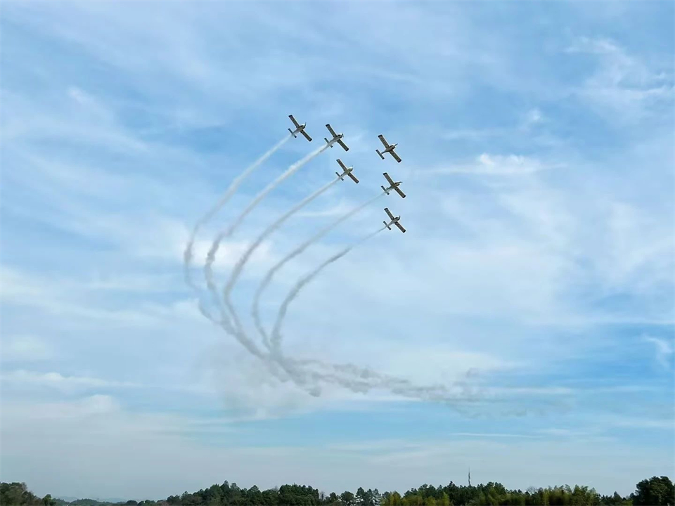 十年织得3499拉斯维加斯线路秀，践行初心创将来！3499拉斯维加斯线路飞行表演队成立10周年庆典活动隆沉进行