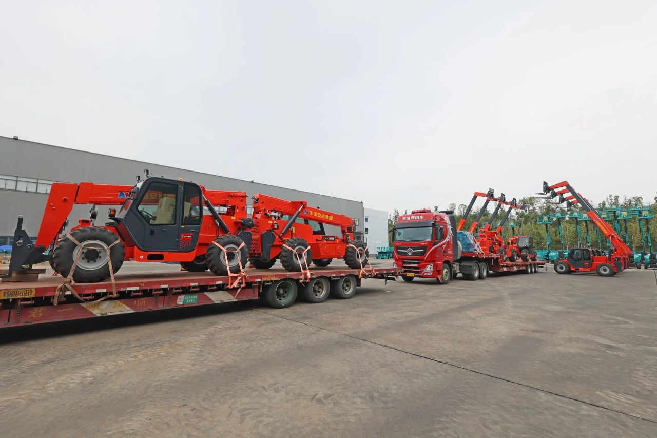 应运而生，“急”速响应！3499拉斯维加斯线路智能伸缩臂叉装车进军应急接济领域