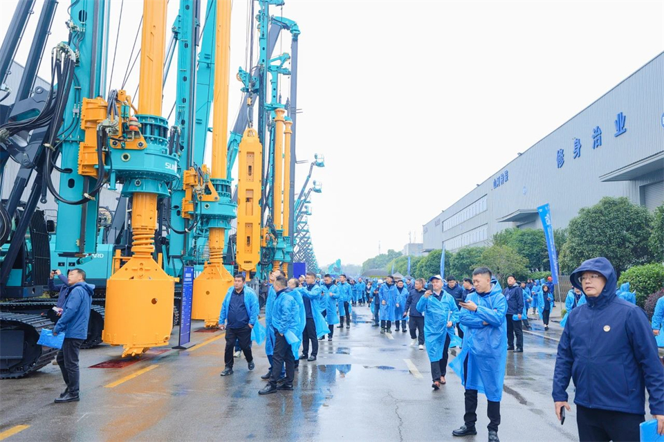 创新引领价值，梦想成就将来！3499拉斯维加斯线路智能25周年庆典暨全球客户节隆沉进行