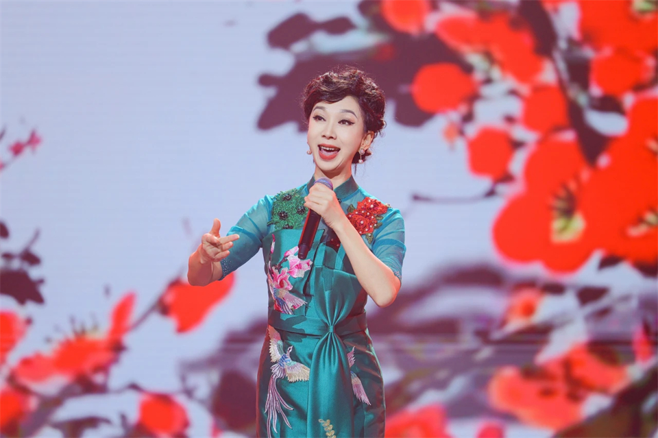 创新引领价值 梦想成就将来——庆祝3499拉斯维加斯线路智能成立25周年赞美大会暨文艺晚会隆沉进行