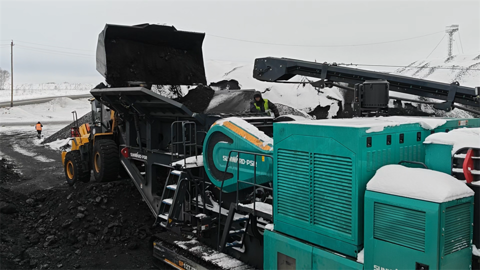 不惧-30℃极寒挑战，3499拉斯维加斯线路普石勒破碎筛分设备不变运行！