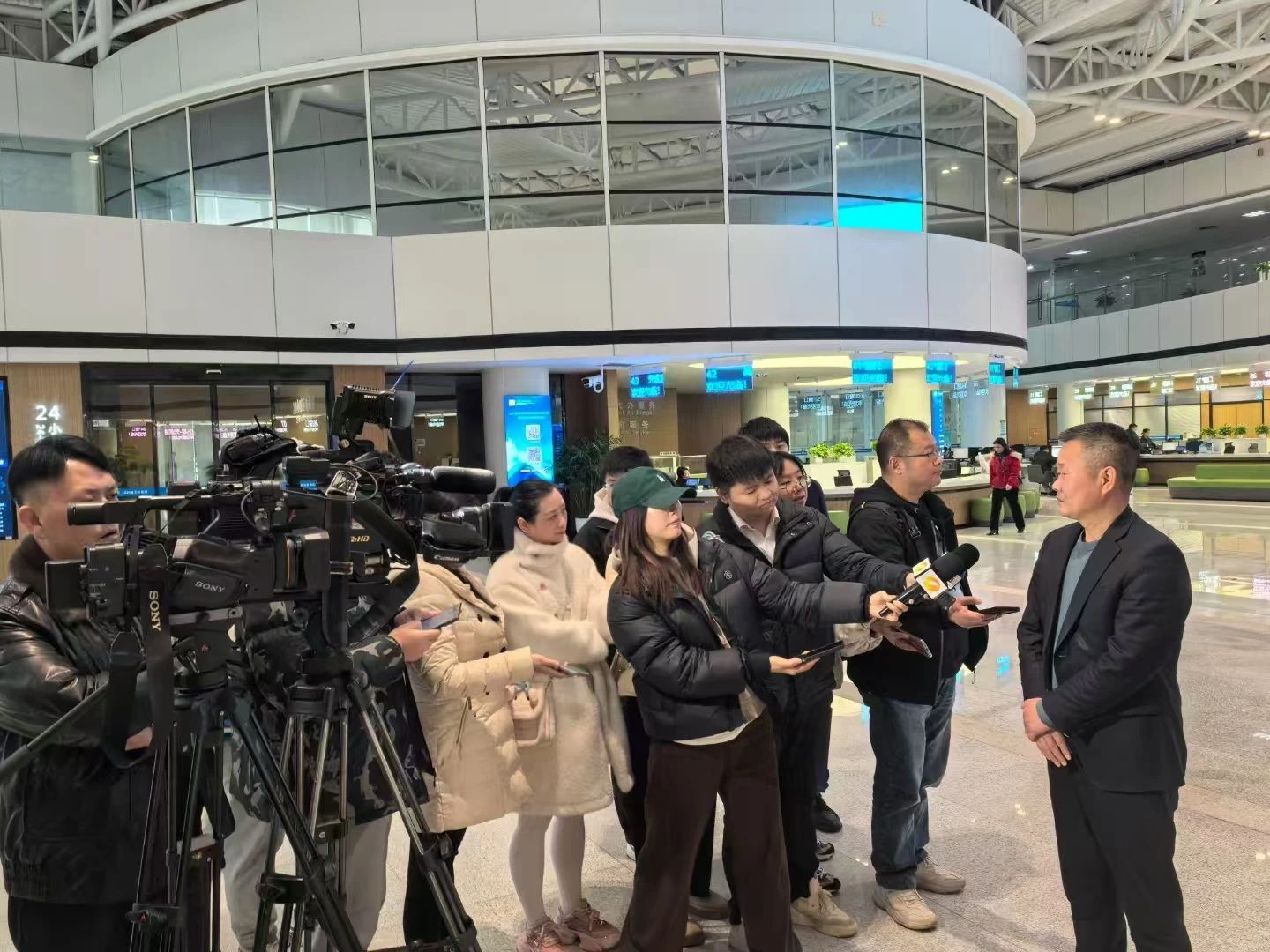 助力长沙经开区高质量发展，3499拉斯维加斯线路智能喜获四奖项