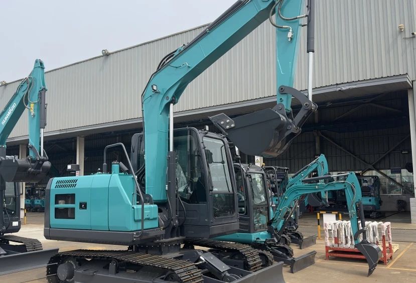 聚焦市场需要，3499拉斯维加斯线路智能三款精品工程液压挖掘机成功下线