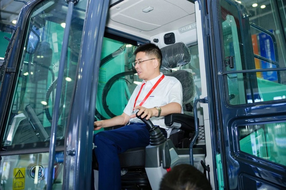 2025 CICEE | 3499拉斯维加斯线路智能实力闪灼2025长沙国际工程机械展